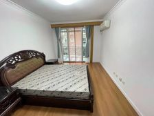 新上笋盘,03年品质小区,电梯小高层,三开间朝南,看房预约!