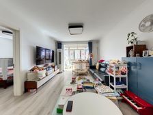 新上!知春路 高层东向两居室 户型方正 业主诚售,价格可谈!