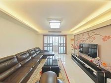 房东急售!价格可谈,之间楼层带车位,看房方便/