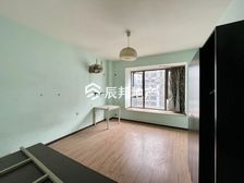 天府二街,朝南套三双卫!户型方正!视野开阔!有车位!