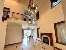 罗山绿洲别墅 252平4居 南向精装修 业主着急出售 可谈!