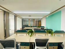 特价房!215平精装带家具 网红打卡地三里屯SOHO