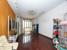立雪苑 139.21平3居 南向精装修 自住保养好拎包入住!