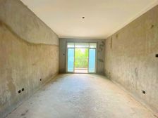 市中心,安静小区,3室2厅2卫2阳台毛坯,房东换房