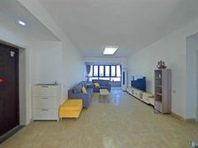 边户 带车位 在少25个 绿地外滩公馆 业主急售 卖了算了