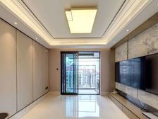 绿地海珀黄浦 143.99平3居 南北向精装修 拎包入住