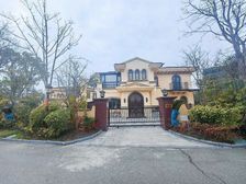 西班牙风格独栋 恒海国际别墅 占地2亩 直接临湖 四面花园