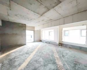 特殊户型送花园!多25平房间!实得200!一梯一户!方便看