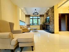 耀江淀湖桃源 小房子大花园 精装的双拼别墅