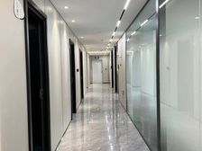 凤城二路地铁口 247平精装3+40工位 另有其他面积可选