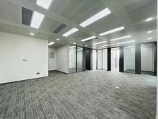 广泽中心丨精装修带家具丨正对电梯丨双面采光丨户型方正丨可注册