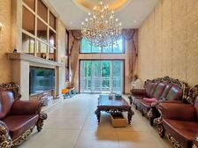 城北新区 北温泉九号五房180万