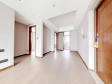 全新未住过 ,精装交付直接住 急卖 看价格 中间楼层