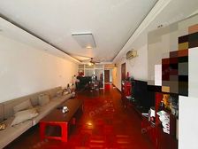 业主诚售 小区中间 景观楼层全天采光 2个车位 满5年