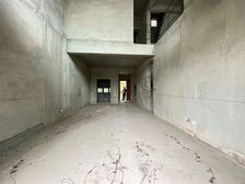 次新别墅 上下五层 带花园 带地下室 带车位 随时看房