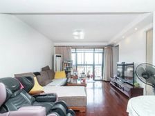 地铁12号线杨高北路站旁洋房小区电梯三房,南北通透,满五年