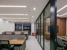 三元桥霄云中心新出面积精装修带家具正对电梯拎包入住特价出租