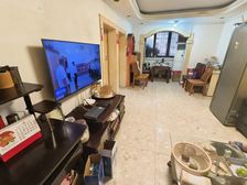 金盾宏福 三室一厅 120万元出售 拎包入住