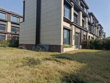 朱家角品质小区联排别墅 边套户型花园200平 全南户型 诚售