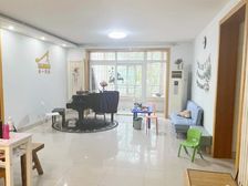 新世界阳光花园南西向精装四居 满五153平仅210万