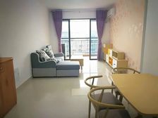 保利星海小镇 南向精装修 着急出售 可谈价 送物业带车位