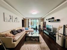 有4房,3房朝南!厅朝东,得房率高,小区正中采光不遮挡