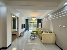 龙湖锦宸公馆 现场实拍 飞机户型三房带大院子全新精装 次新房