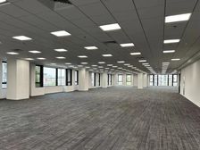 东二环丨建国门丨天润财富中心丨240平丨定制装修丨拎包入住