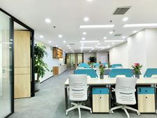 《达美中心》经典小面积108平、精装 带家具、欢迎入驻!!!