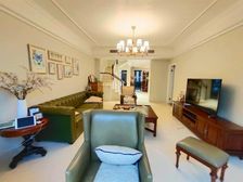 中央香榭(别墅) 车位充足 近医院 集中供暖 南北通透