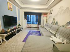 精装 3室 朝向东南 95平 电梯房 房东急置换 诚心出售