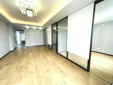 小面积出租 可以配置家具 免费停车 公交