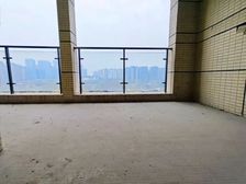 天府二街,核心地段,俯瞰大源湖景,通透四房。