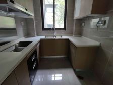 房主资金周转急用钱!富春山居洋房,四室两厅,带车位