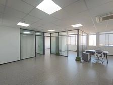 南长创业 靠近地铁口 精装带家具 价格好谈 积高科技园