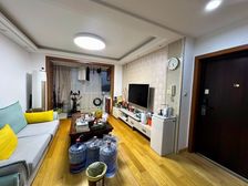 9月降价急售)好房1318双地铁口)南北通双阳台精装 有钥