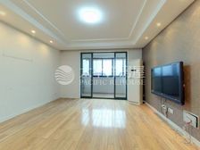 新上笋盘!满五年税少,产权清晰!赠送产权车位,接受一年置换!