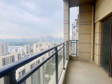 龙子湖 高楼层采光充足 2梯2户 次新房 南北通透 有车位