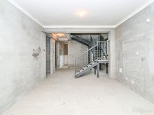 保利品质小区位置好,边套采光好,毛坯叠加满5年阁楼