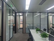 特价!国投财富广场!精装修!带家具!100平至400平都有!