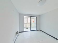 房东急售,价格可以大谈,看房有钥匙,中间楼层带车位满五