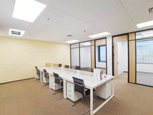 地标商务楼!127平全新精装修!双地铁口!