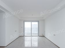 市中心 三中 三开间朝南 3室双卫 精装未住 阳光好视野开阔