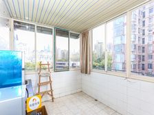 新出!!!电梯高层 采光无敌 豪华装修 带产权车位