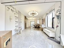 急售 卢塞恩端户带蕞大院子300多平精装修未入住高性价比莱电