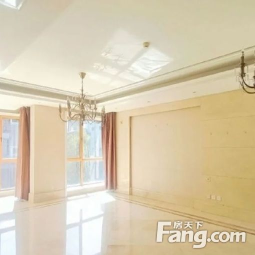 龙湾别墅(公寓住宅) 家电齐全 房子干净 交通方便