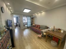 婚房装修 电梯6楼 0距离地铁 出门商业街 业主置换诚心出售