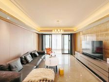 北龙湖足球公园旁 正商珑湖上镜精修四房四叶草户型急售有钥匙