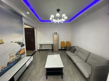 鹤沙航城,精装修一房可改两房,商场对面,16号地铁800米。