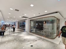 重餐饮.月租6.2万.新天地.地铁口.超大面宽.黄浦区!